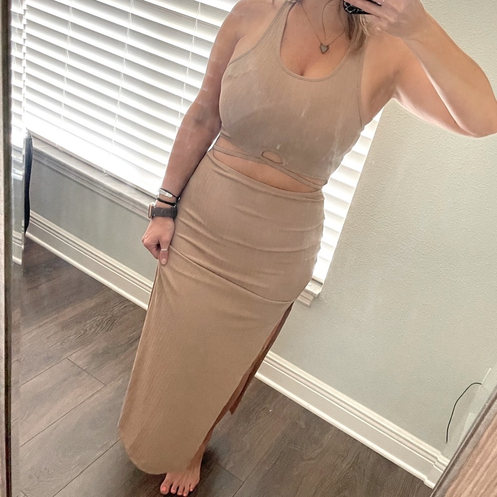Summertime Ribbed Midi Dress